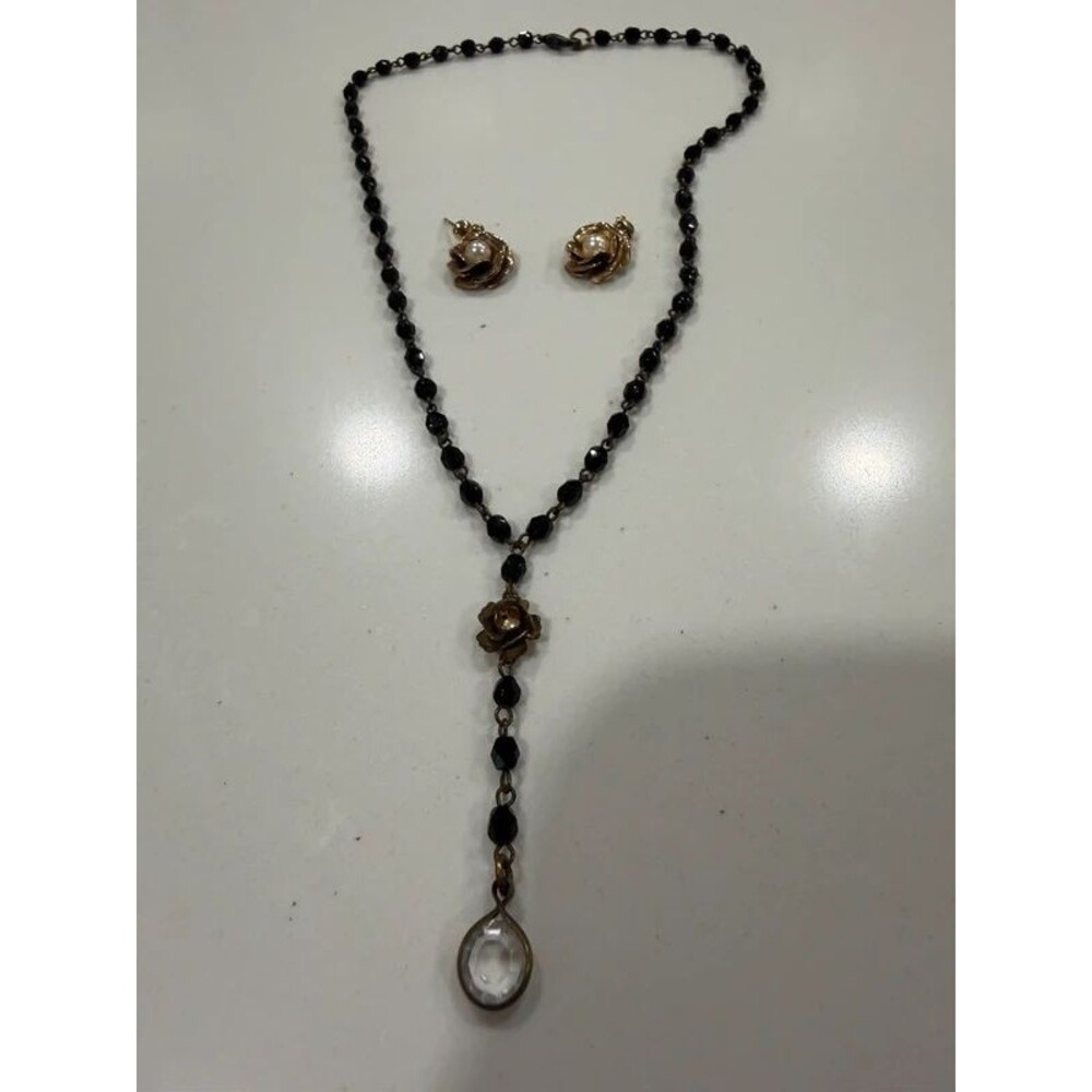 Vtg Black Beaded Drop Bezel Rhinestone Gold Toned Flower Necklace Pearl Earrings